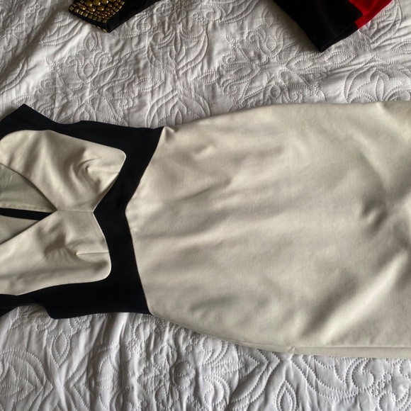 Dress - Picture 2 of 4